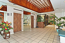 Waikiki Park Heights #1511