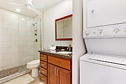 Country Club Villas 302