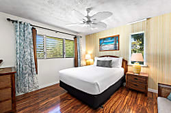 Surf and Racquet Townhouse 52