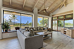 Beautiful Views, Walk To Beaches And Restaurants