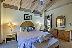 Beautiful Views, Walk To Beaches And Restaurants