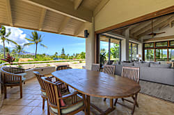 Beautiful Views, Walk To Beaches And Restaurants