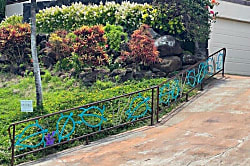 Beautiful Views, Walk To Beaches And Restaurants