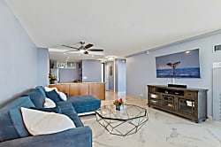 Mahana at Kaanapali Oceanfront Luxury Suite