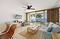 Kihei Beachfront Condo with Sunset Views 