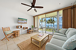 Kihei Beachfront Condo with Sunset Views 