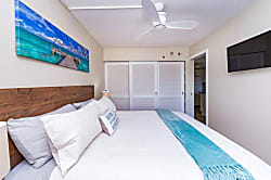 Ilikai Collection #1201