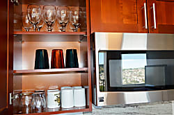 Waikiki Banyan 1 Bedroom