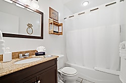 Hale Niu - Coconut House