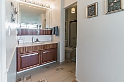 Country Club Villas #127