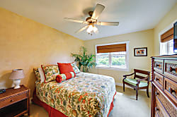 Princeville Condo w/ Mountain Views