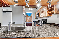 Kamaole Sands #8-405