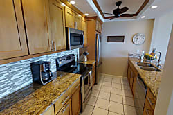 Kamaole I Beach Luxury Condo 4th Floor