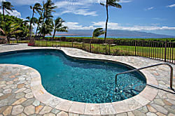 Maalaea Banyan Oceanfront Condo with Loft