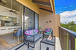 Maalaea Banyan Oceanfront Condo with Loft