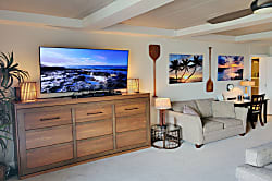 The Whaler Unit 1059