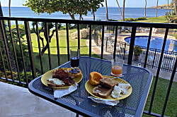 Kanai A Nalu Condo Oceanfront 2BR in Maalaea