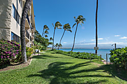 Kanai A Nalu Condo Oceanfront 2BR in Maalaea