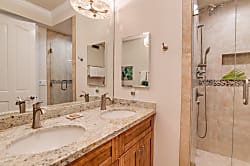 Kahana Outrigger 1A2