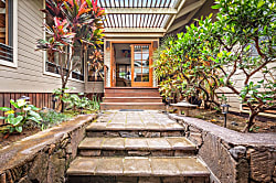 Maluhia Hale (peacful house)