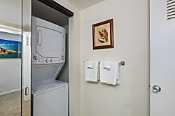 Waikiki Banyan for 2