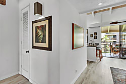 Kona Makai Top Floor