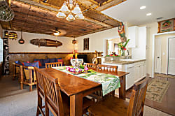 Gecko'z South Sea Bungalows