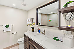 The Whaler 2nd Floor Unit