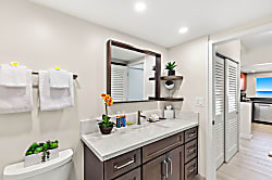 The Whaler 2nd Floor Unit