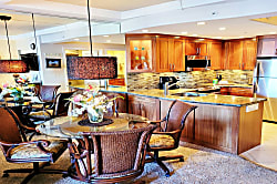 The Whaler Unit 1064