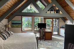 Captain's Quarters Cottage 