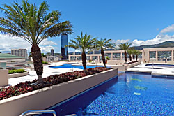 Waikiki Landmark #2504