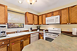 Kona 2 BD Deluxe condo