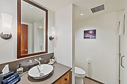 Hale Koi - Ocean Tower 326