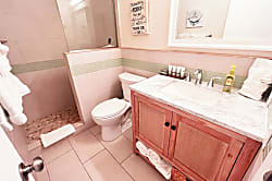 Kona Oceanfront Luxury Condo 