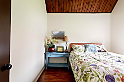 Lio Ka Hale (The Horse House)