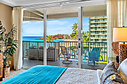 Whaler on Kaanapali Beach 552