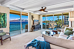 Whaler on Kaanapali Beach 552