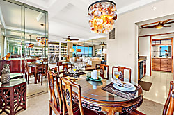 Whaler on Kaanapali Beach 552