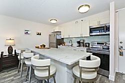 Waikiki Banyan #3601-T1