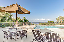 Country Club Villas #102