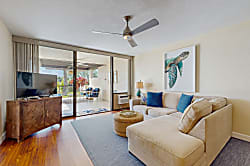 Country Club Villas #102