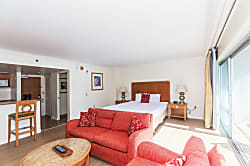 Ilikai Hotel Lagoon View Condo 16th Floor