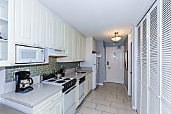 Ilikai Marina 9th Floor Unit