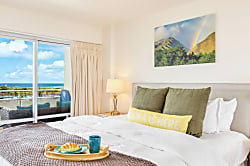 Ilikai Hotel 11th Floor