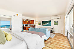 Ilikai Hotel 11th Floor