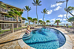 Waipouli Beachfront Condo