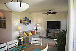 Hale Honu at Pili Mai