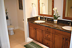 Hale Honu at Pili Mai