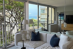 Diamond Head Beach Hotel 704